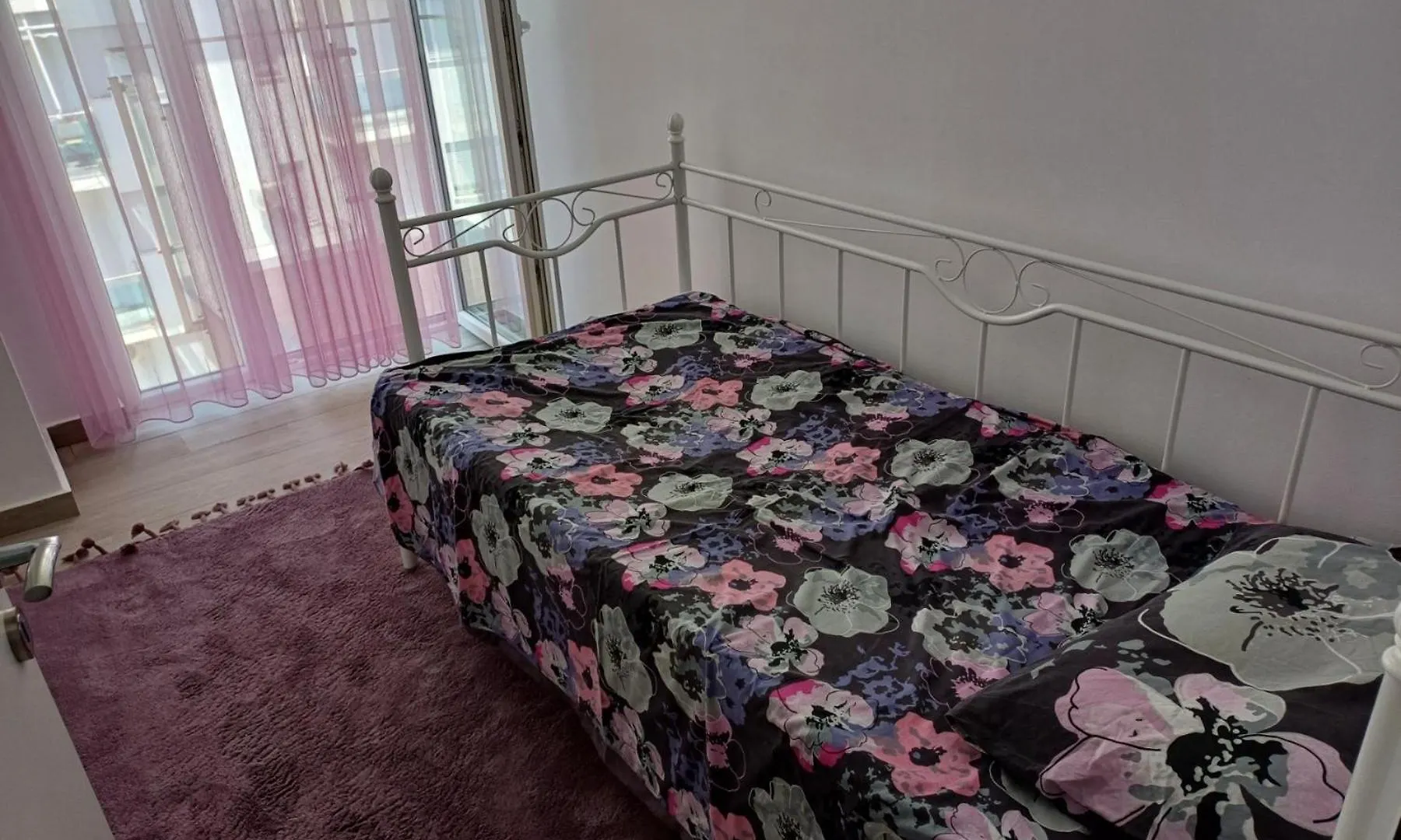 Sea View Apartment Αλέσιον